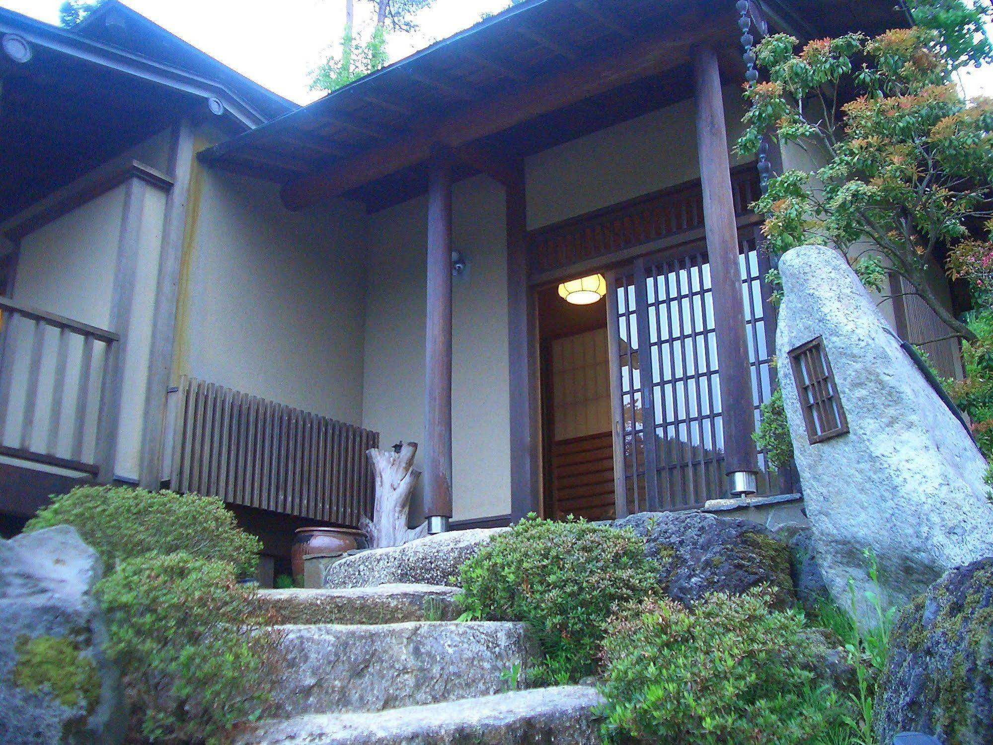Shikitei Hotel Fujiyoshida Exterior photo