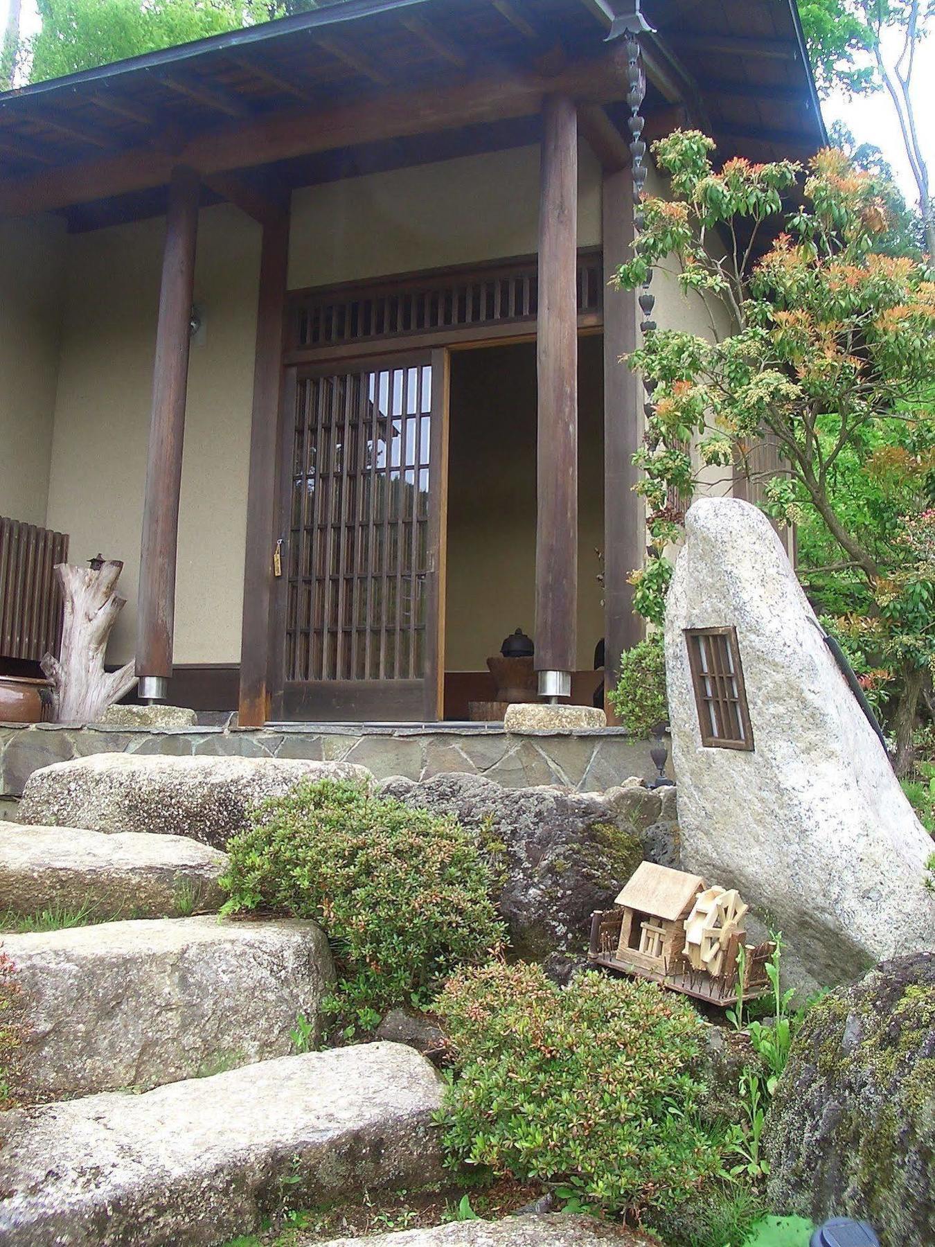 Shikitei Hotel Fujiyoshida Exterior photo